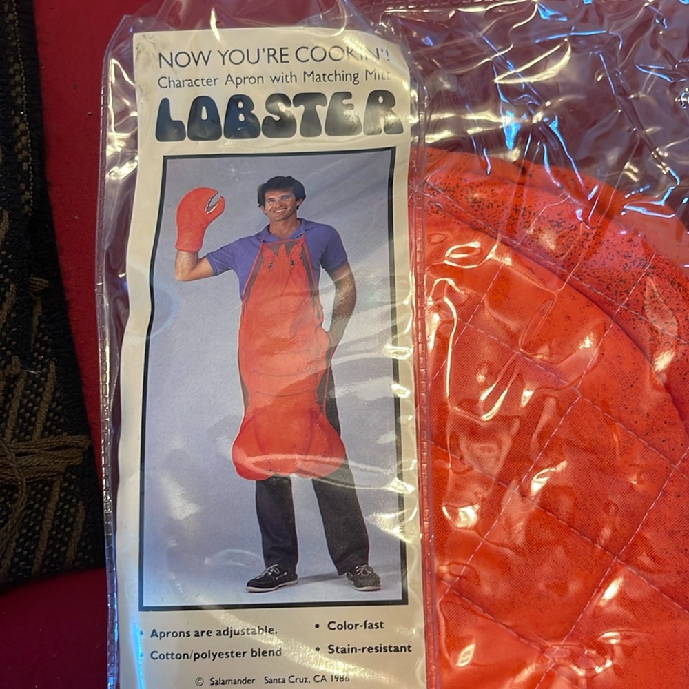 Lobster apron and mitt
